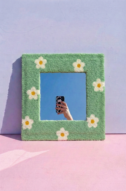 Nakış Detaylı Dekoratif Ayna - Papatya Su Yeşili