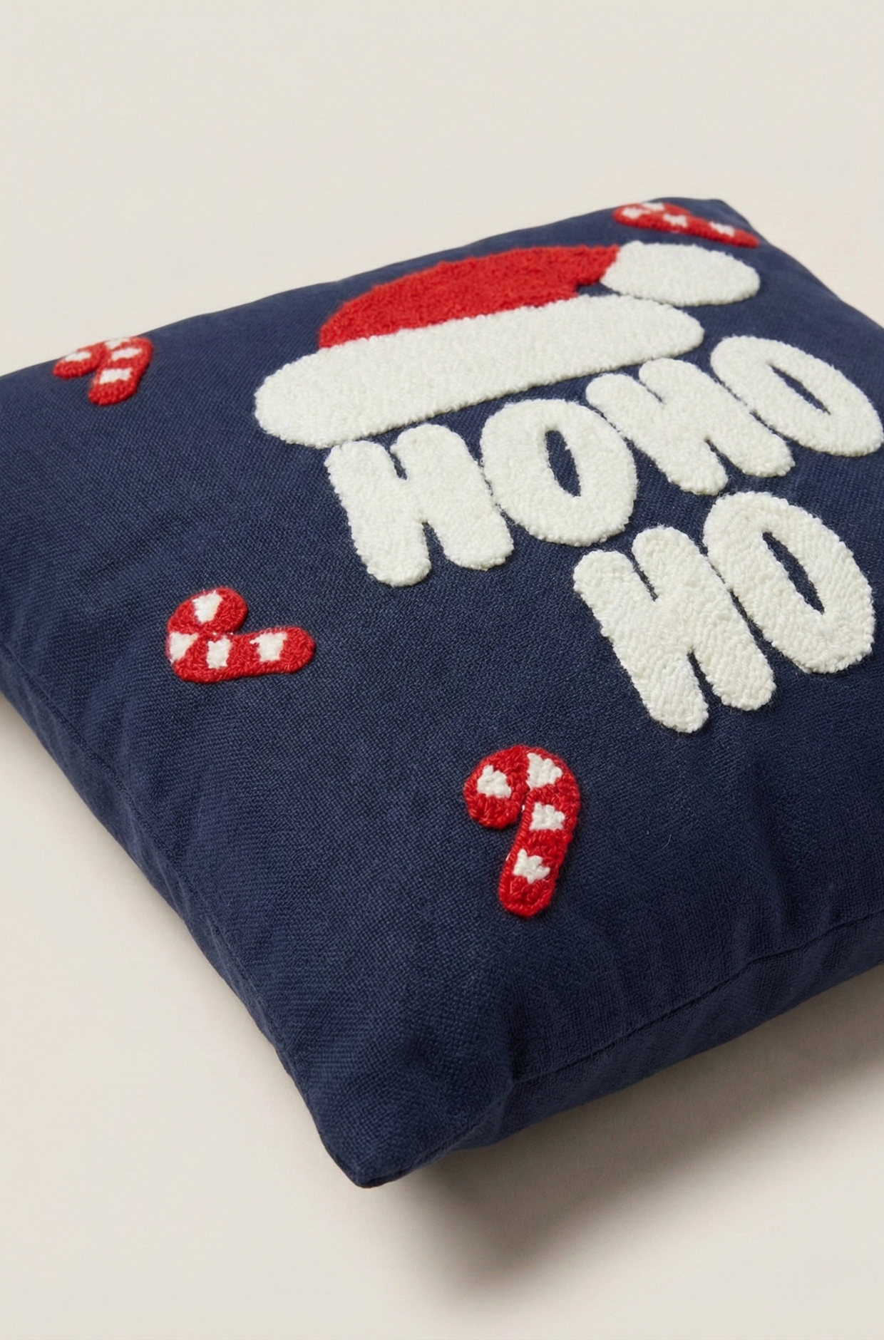 Yılbaşı Desenli Nakış İşlemeli Kırlent Kılıfı - Hoho