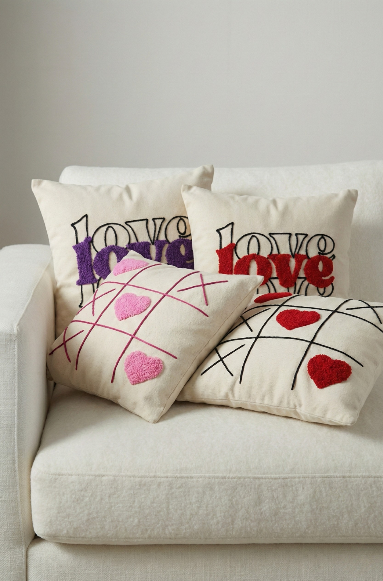 Sevgililer Günü Nakış İşlemeli Kırlent Kılıfı - Dama Kırmızı