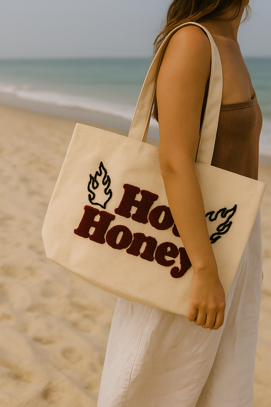 Hot Honey Nakış İşlemeli Keten Çanta