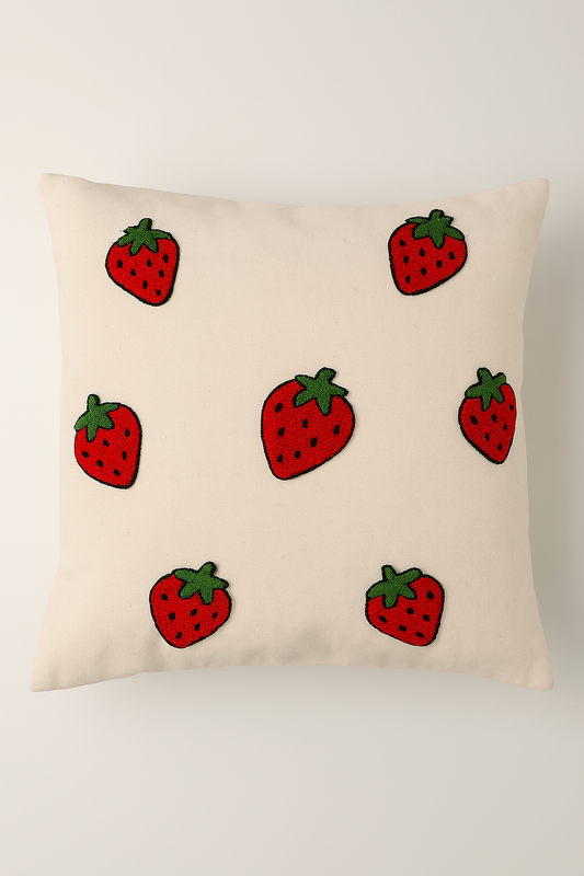 Çilek Desenli Punch Yastık Kırlent Kılıfı