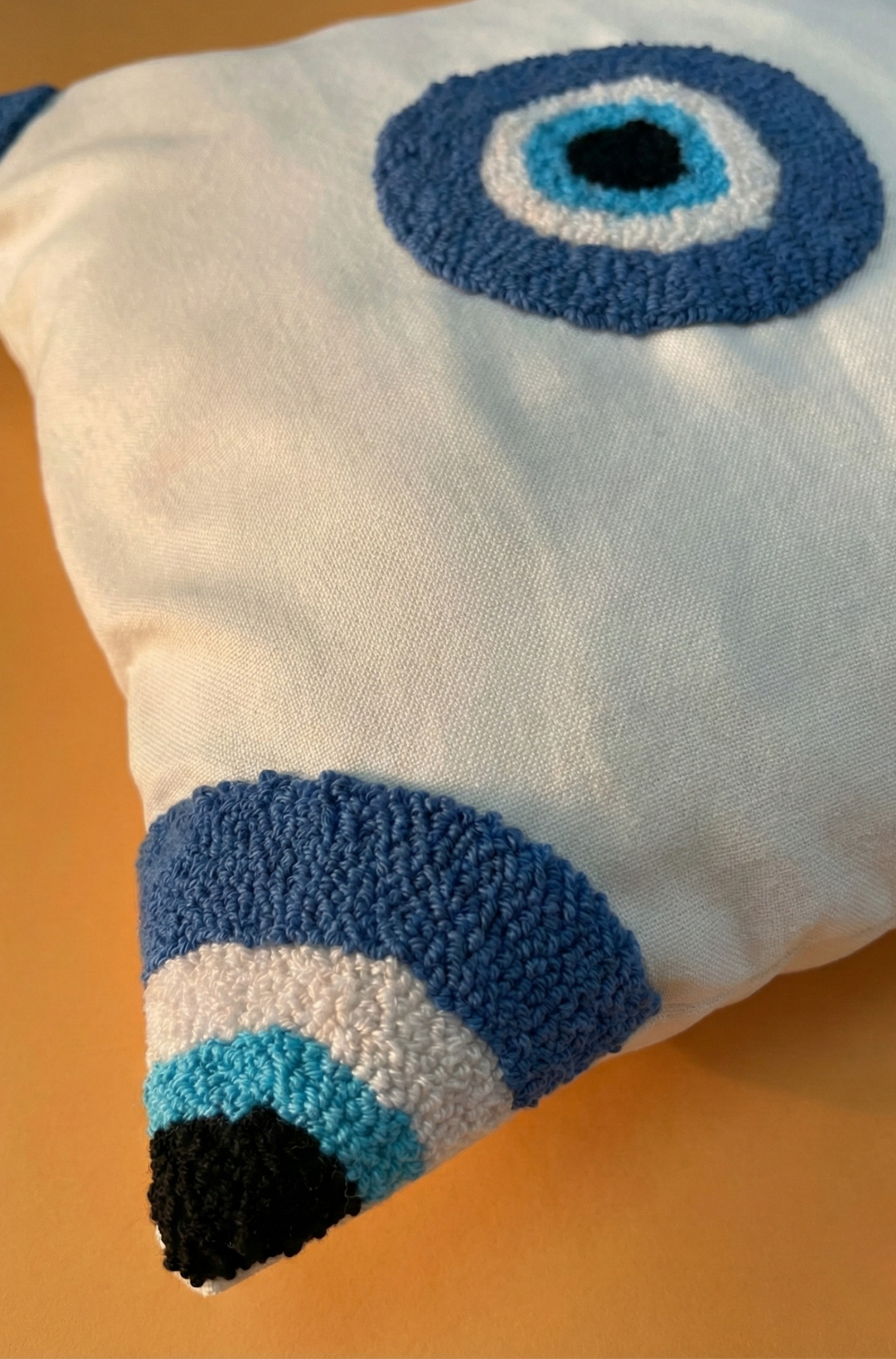 Nakış İşlemeli Kırlent Kılıfı - Nazar Desenli