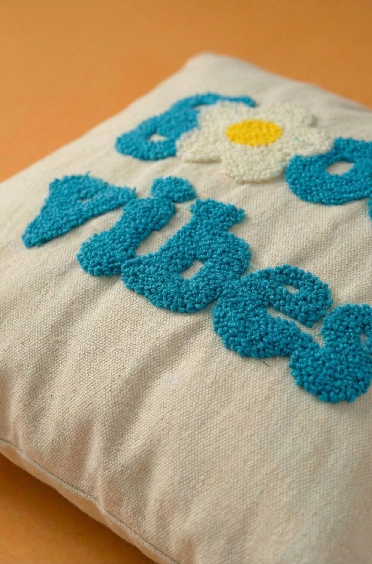 Nakış İşlemeli Kırlent Kılıfı - Good Vibes Mavi