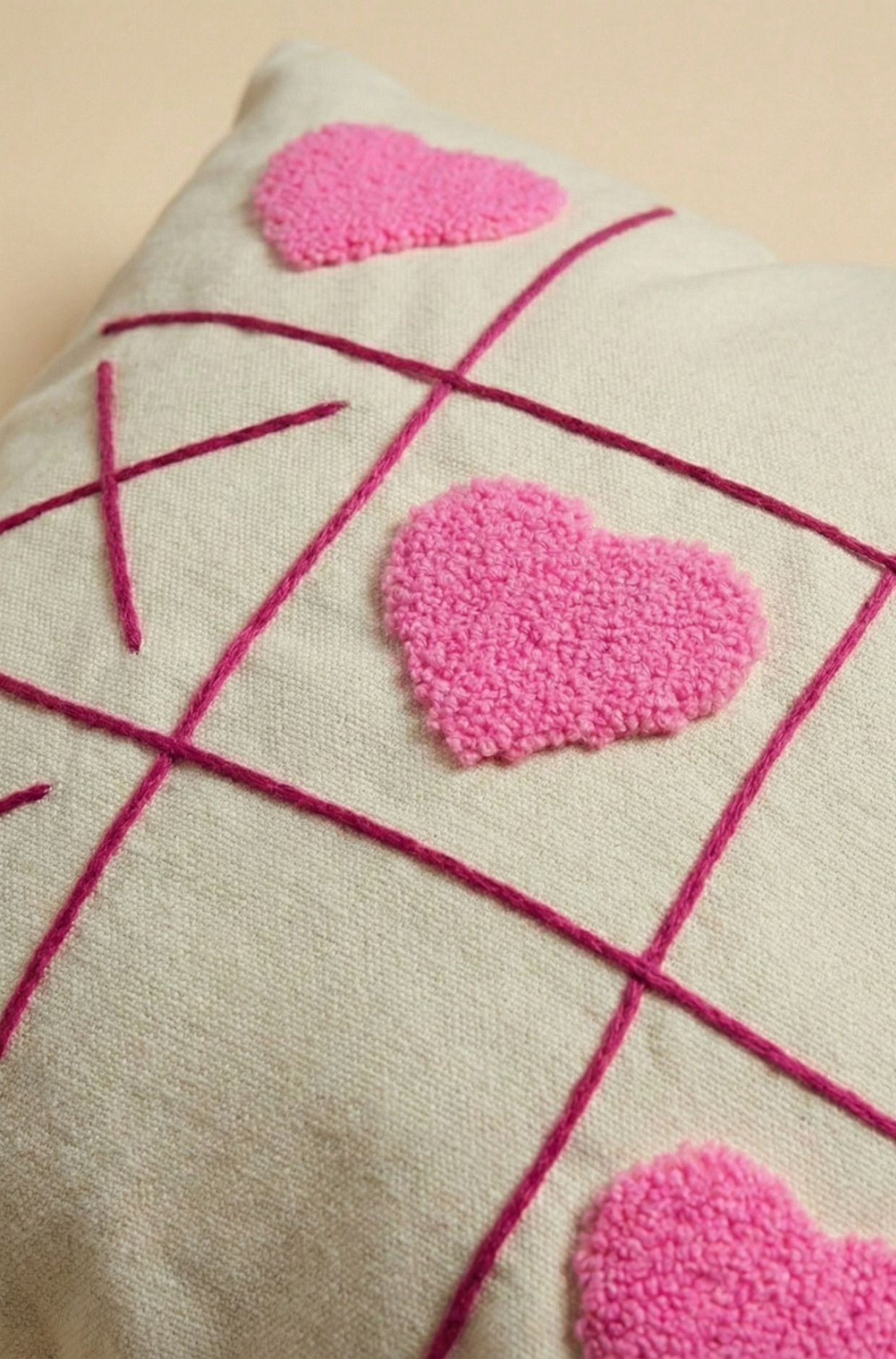 Sevgililer Günü Nakış İşlemeli Kırlent Kılıfı - Dama Pembe