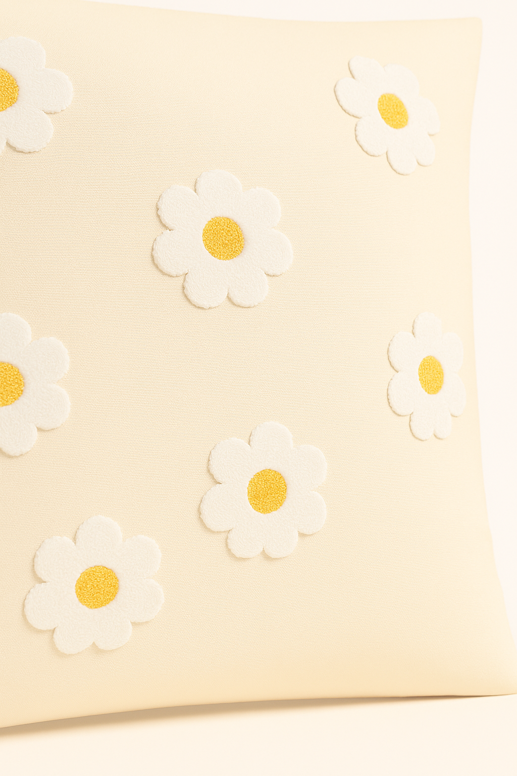 Papatya Desenli Punch Yastık Kırlent Kılıfı