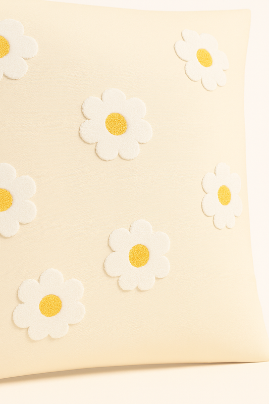 Papatya Desenli Punch Yastık Kırlent Kılıfı