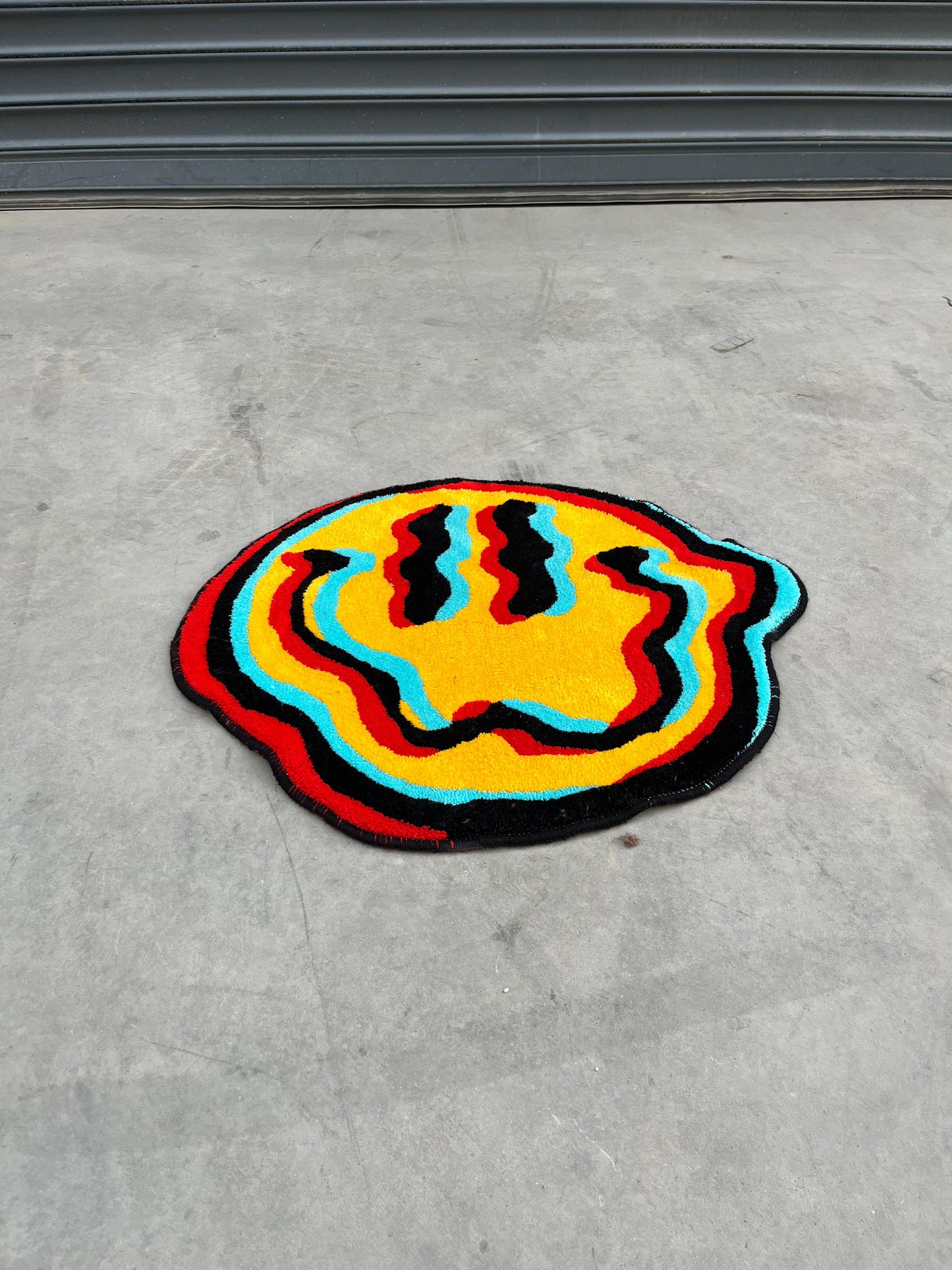 El Yapımı Neon Smile Tufting Halı